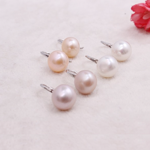 Moon in the Sky bright Pearl Earrings in Set of 3 Vista Shops